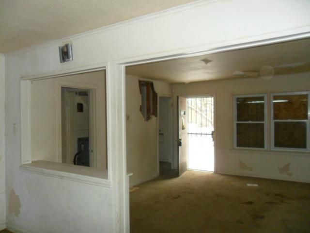 1203 E 80th Ter, Kansas City, MO 64131