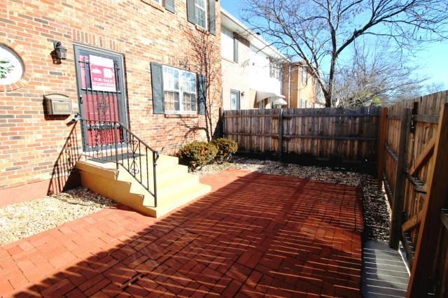 8608 W 84 St, Overland Park, KS 66212