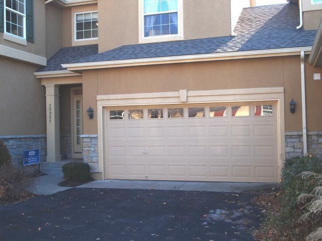 15951 Linden St, Overland Park, KS 66085