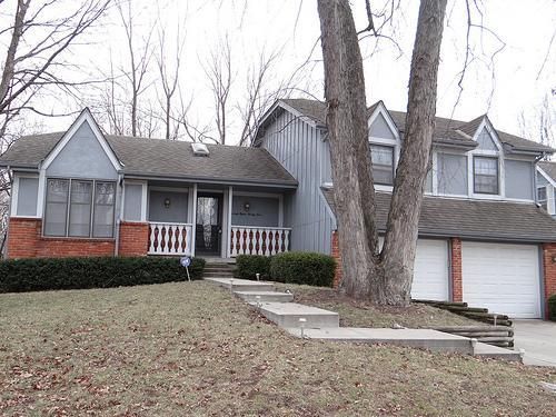 7825 E 96th St, Kansas City, MO 64134