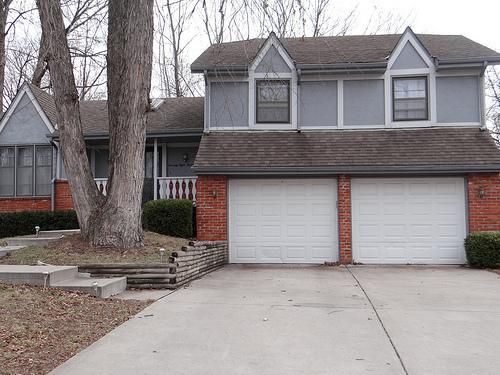 7825 E 96th St, Kansas City, MO 64134