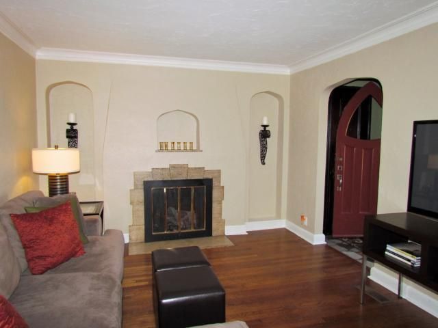 303 E 67 St, Kansas City, MO 64113