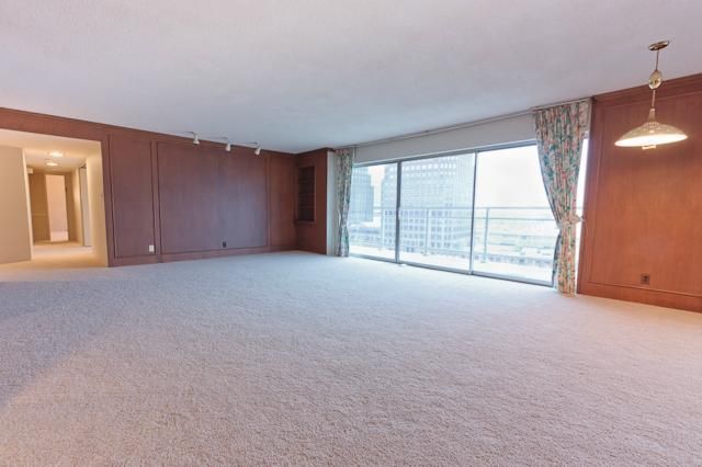 4545 Wornall Rd #1004-6, Kansas City, MO 64111