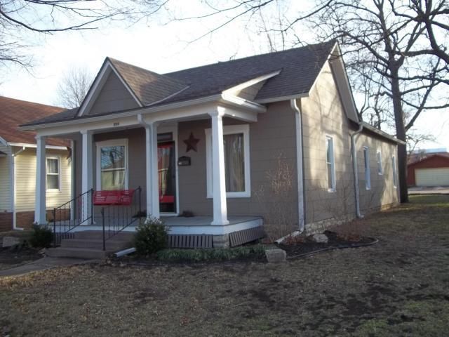 412 W 5th Ave, Garnett, KS 66032