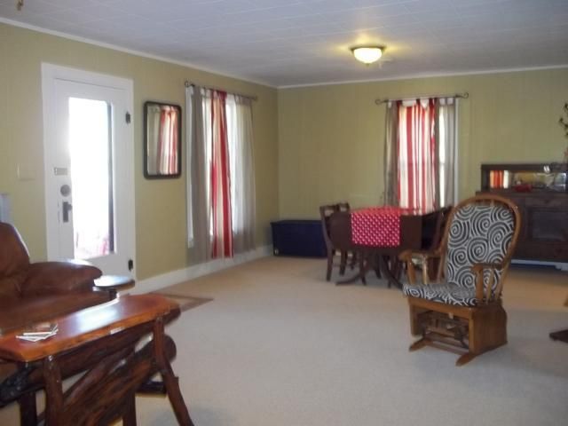 412 W 5th Ave, Garnett, KS 66032