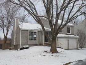 12366 W 107th Ter, Overland Park, KS 66210