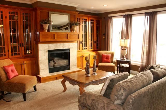 5211 W 166th Ter, Overland Park, KS 66085