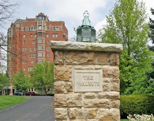 5049 Wornall Rd #7 E&F, Kansas City, MO 64112