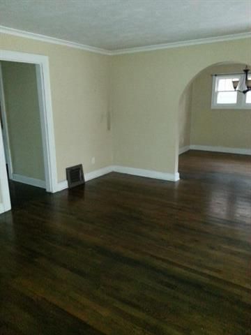 415 E 69th Ter, Kansas City, MO 64131