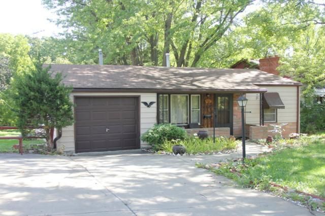 5523 NW Adrian Ave, Kansas City, MO 64151