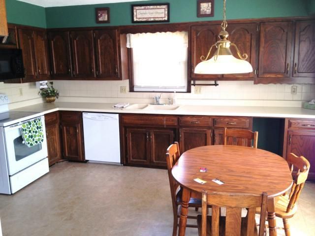11117 E 48th Ter, Kansas City, MO 64133