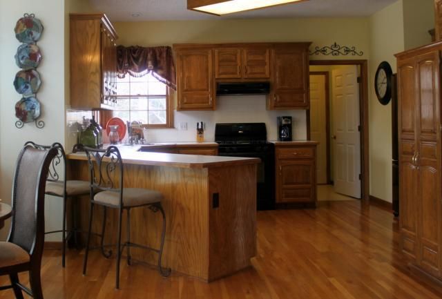 12865 King St, Overland Park, KS 66213