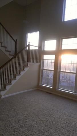 5040 NW Flint Ridge Dr, Riverside, MO 64150