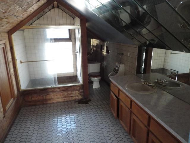 8540 Kaw Dr, Kansas City, KS 66111