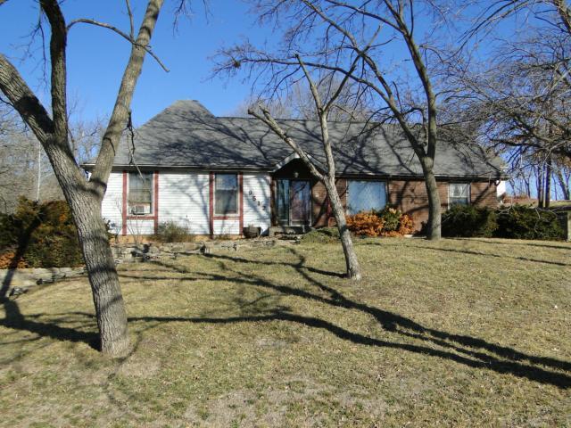 9512 NW Barry Rd, Kansas City, MO 64153
