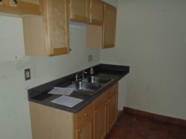 1740 E 97th St, Kansas City, MO 64131