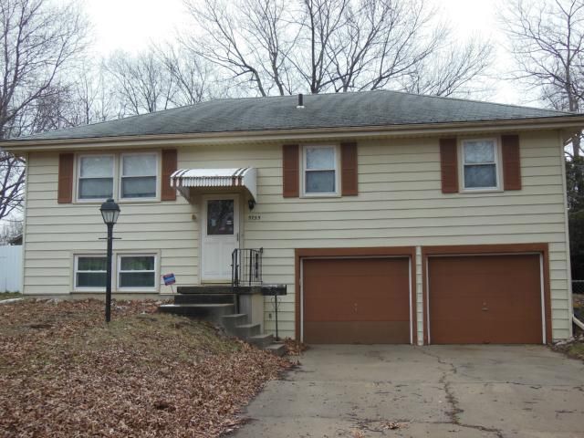 9735 Wallace Ave, Kansas City, MO 64134