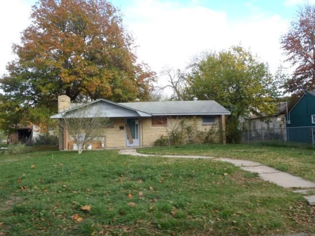 941 S Ash St, Ottawa, KS 66067