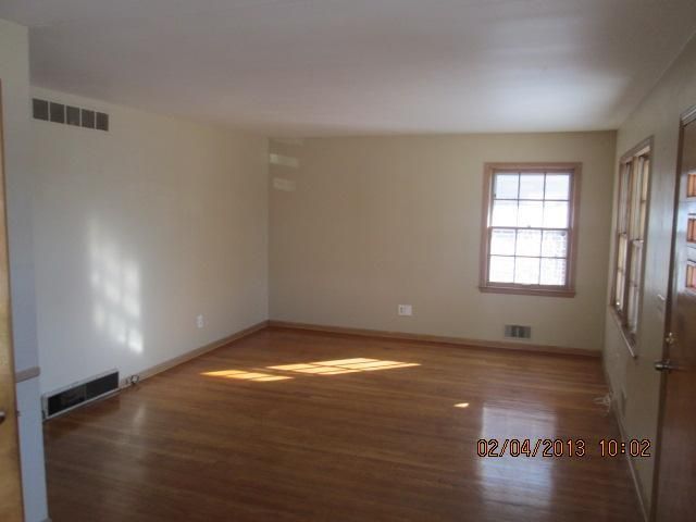 1626 E 75th Ter, Kansas City, MO 64131
