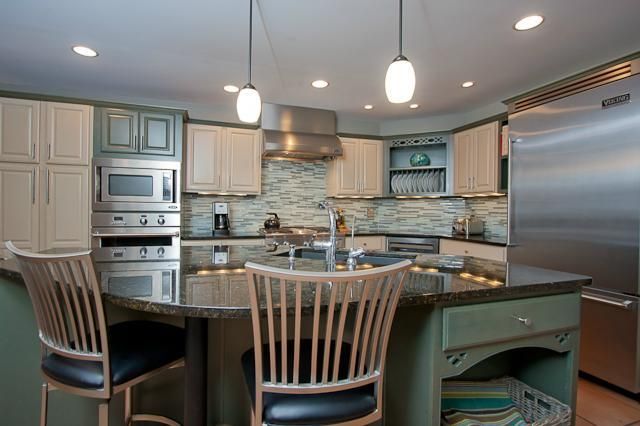 4818 W 101st Ter, Overland Park, KS 66207