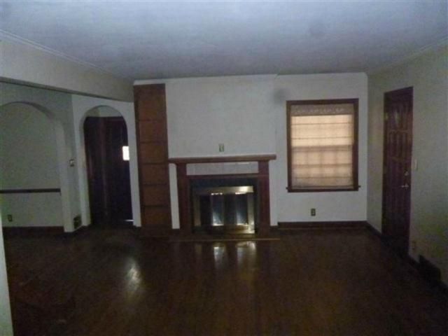 633 E 73rd St, Kansas City, MO 64131