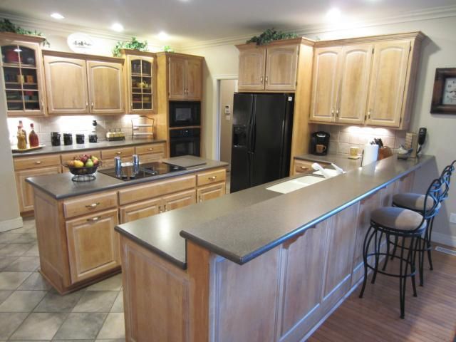 11729 E 72nd St, Kansas City, MO 64133