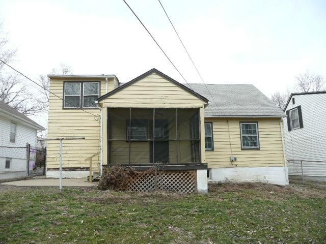 1201 E 76th St, Kansas City, MO 64131