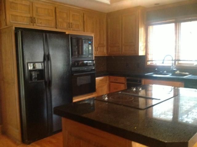 5009 W 128th St, Leawood, KS 66209