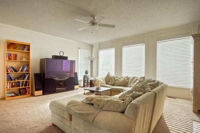 14617 Wedd St, Overland Park, KS 66221