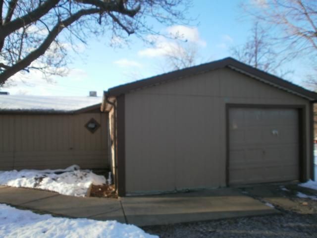 1027 E Frederick St, Independence, MO 64050