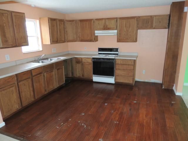 23003 E Blue Mills Rd, Independence, MO 64058