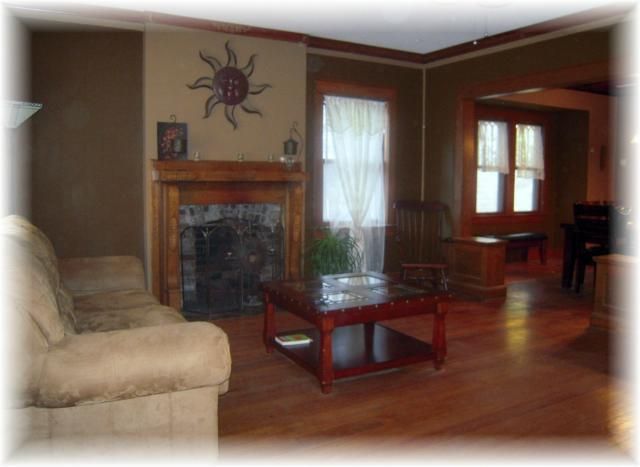 110 N Lawn Ave, Kansas City, MO 64126