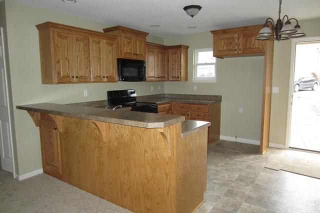 208 E Miami St, Paola, KS 66071