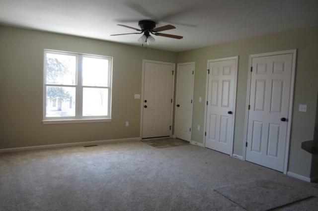 208 E Miami St, Paola, KS 66071