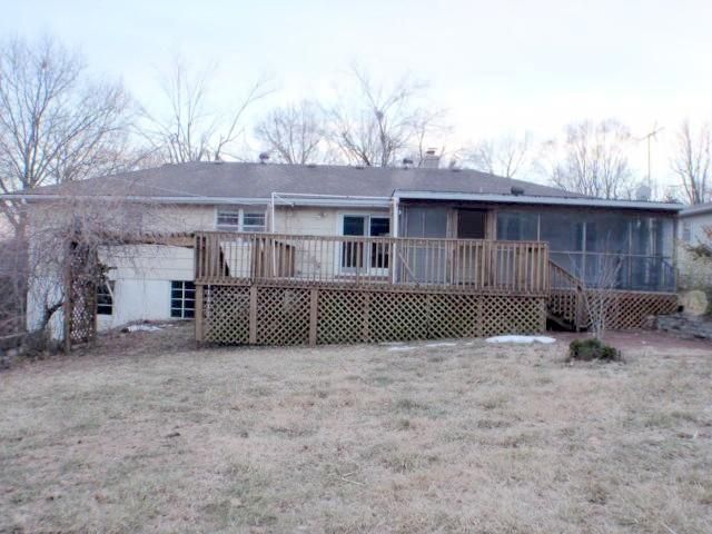 1318 E 100th Ter, Kansas City, MO 64131