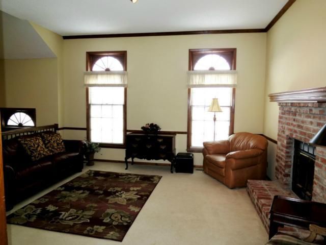 11630 Earnshaw St, Overland Park, KS 66210