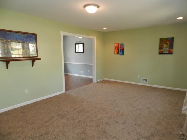 3205 E 107th Ter, Kansas City, MO 64137