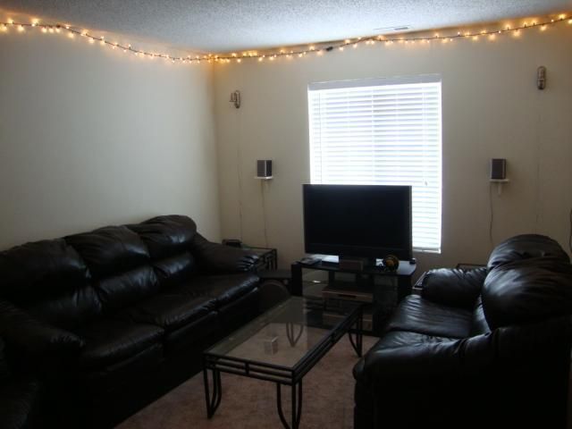 2406 Alabama #11d St, Lawrence, KS 66046