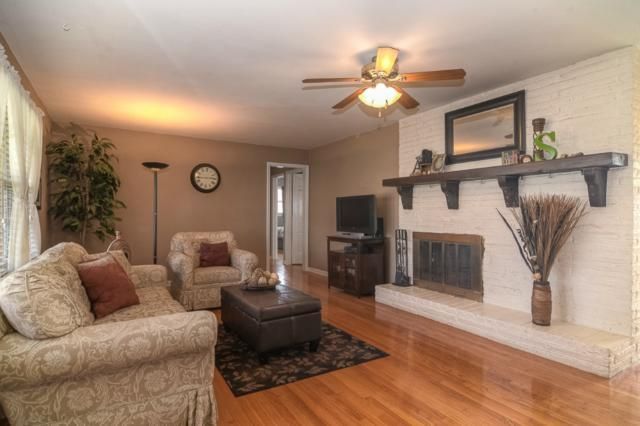 10116 Forest Ave, Kansas City, MO 64131