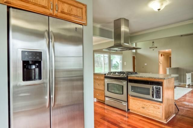 7300 Mackey St, Overland Park, KS 66204