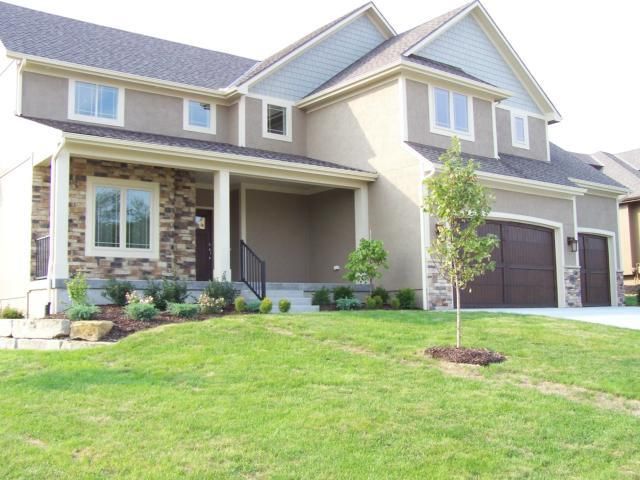 9408 NE 92nd St, Kansas City, MO 64157