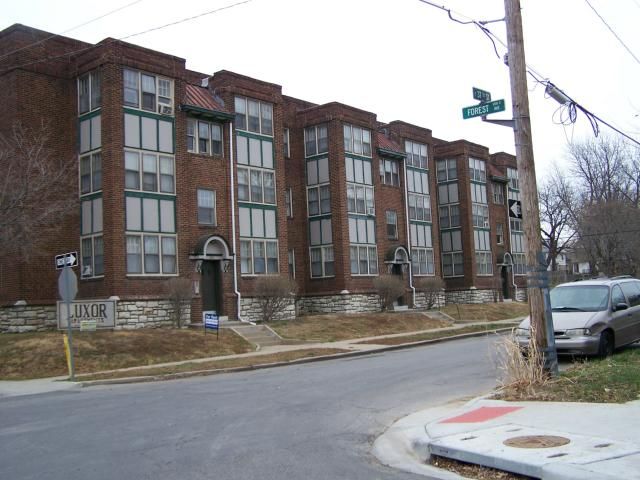 1202 E 37 St, Kansas City, MO 64109