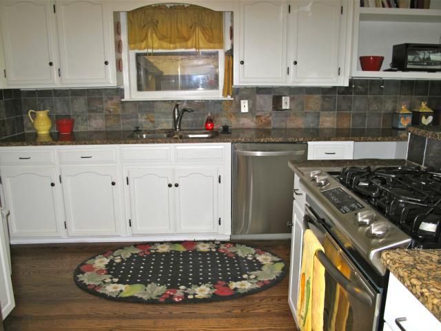 420 E 71st Ter, Kansas City, MO 64131