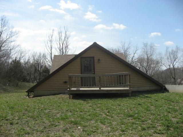 102 Jessie St, Wathena, KS 66090