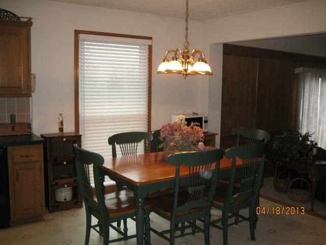 13290 W 111th Ter, Overland Park, KS 66210
