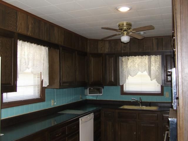 5528 Ditzler Ave, Raytown, MO 64133