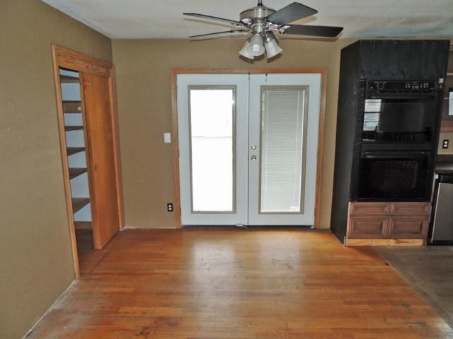 12119 E 52nd Ter, Kansas City, MO 64133