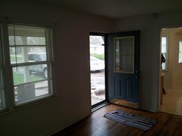 9351 E 67th Ter, Raytown, MO 64133