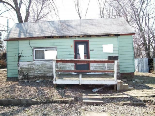 2209 Franklin St, Lexington, MO 64067