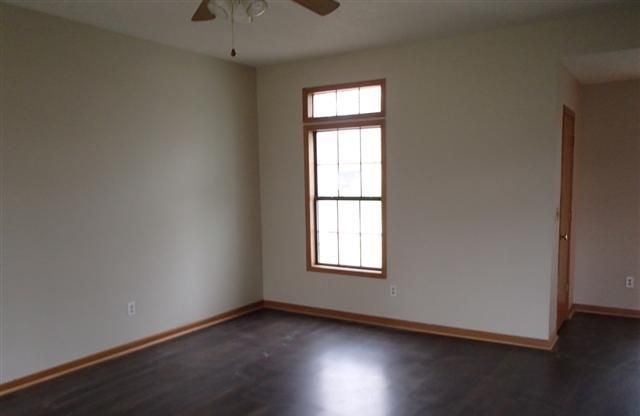 1716 Hampton St, Lawrence, KS 66046